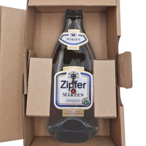 Bierflaschenuhr aus Zipfer Märzen Bierflasche mit Retro Etikett – handgemachtes Upcycling Design von Reiter Glas